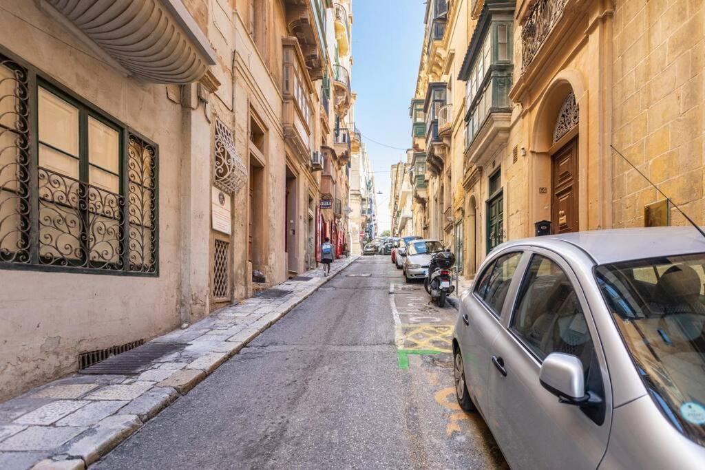 City Penthouse With Roof Terrace And Sea Views Valletta Exterior photo